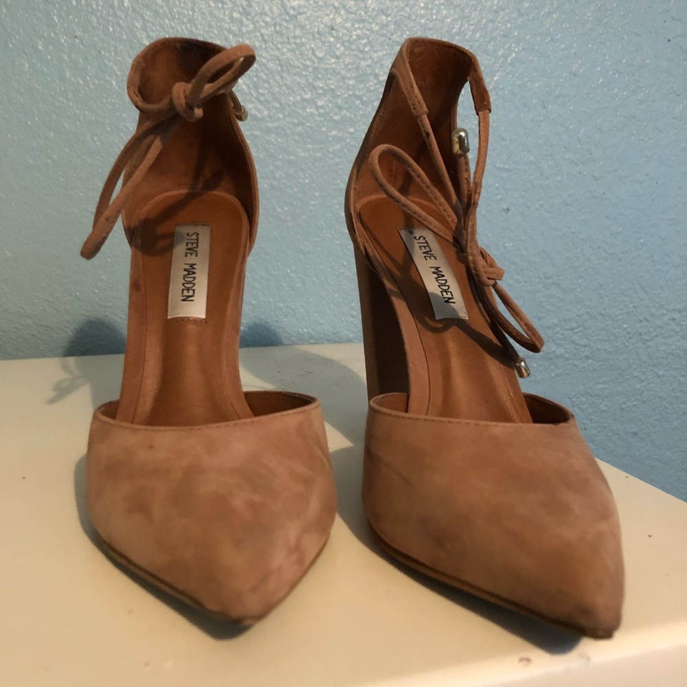 Steve Madden Pampered Point Toe Heels